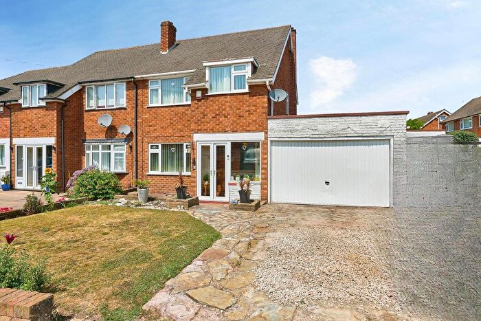 3 Bedroom Semi Detached House For Sale In Edward Avenue, Walsall, West Midlands, WS9