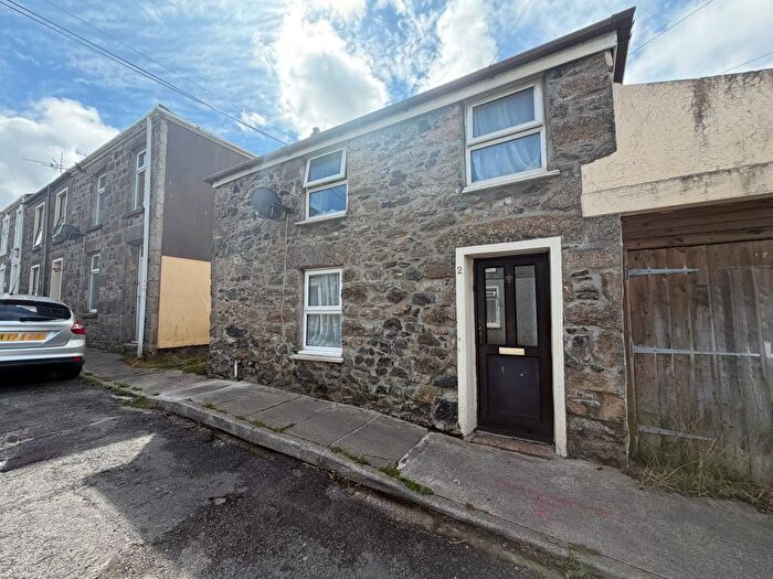 1 Bedroom Link Detached House For Sale In East Charles Street, Camborne, TR14