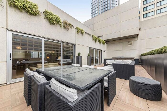 3 Bedroom Flat To Rent In Upper Ground, Waterloo, SE1