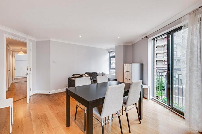 2 Bedroom Flat To Rent In The Cobalt Building, Barbican, EC2Y