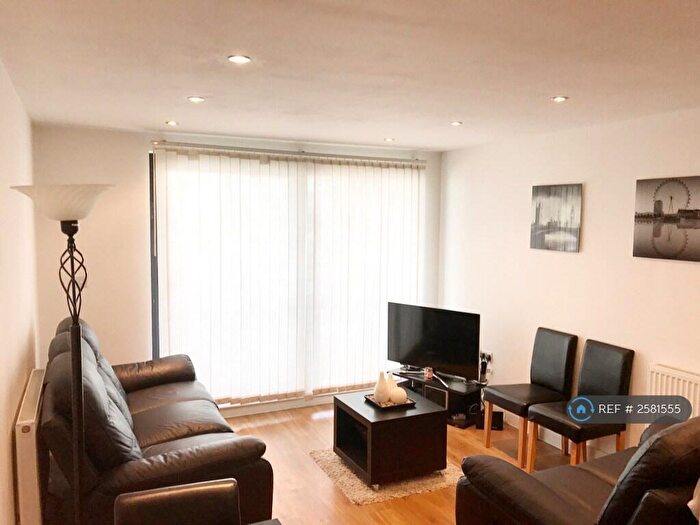 2 Bedroom Flat To Rent In Perth Road, Ilford, IG2