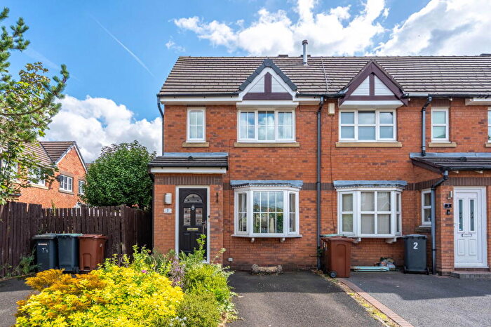 2 Bedroom End Of Terrace House For Sale In Langley Court, Hadfield, Glossop, SK13