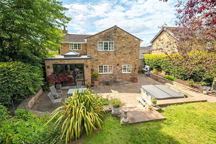 4 Bedroom Detached House For Sale In Main Street, Ledston, Castleford, West Yorkshire, WF10