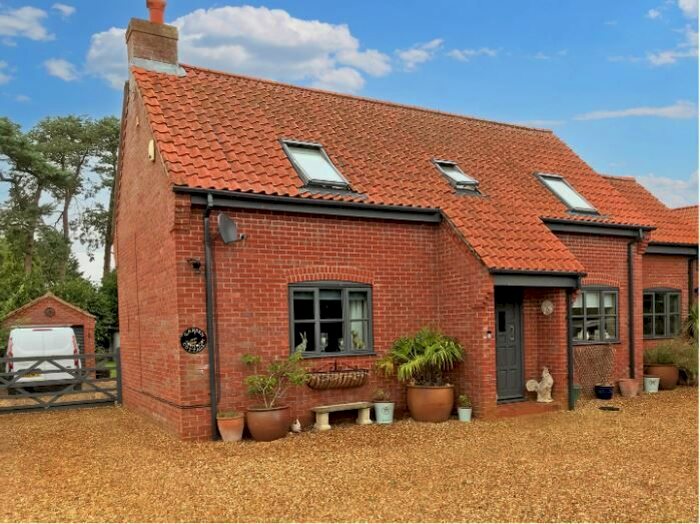 4 Bedroom Detached House For Sale In Old Fakenham Road, Dereham, NR20
