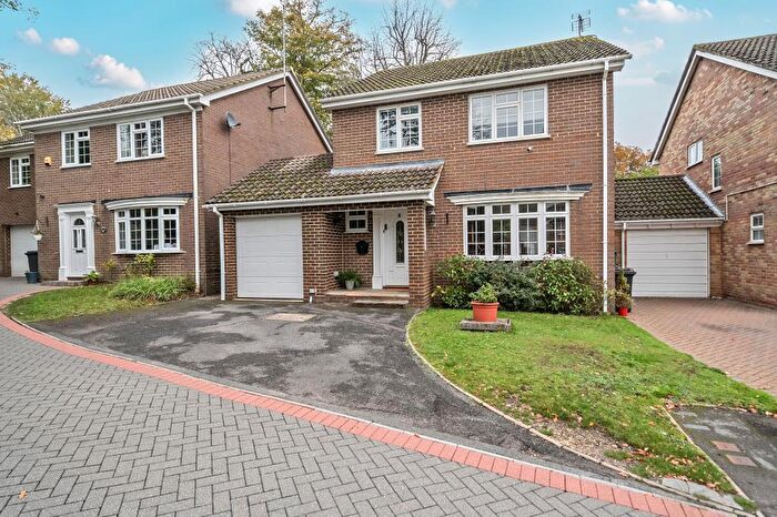 4 Bedroom Detached House For Sale In Windlesham, Surrey, GU20