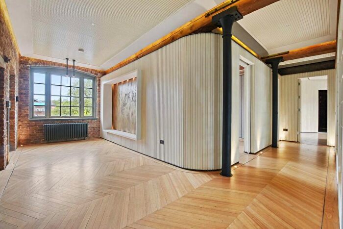 3 Bedroom Flat To Rent In Belmont Street, London, NW1