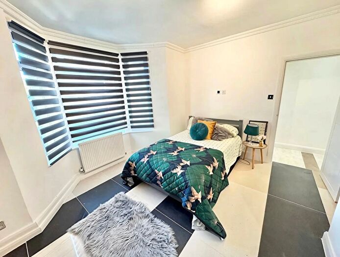 Studio To Rent In Ashmore Road, Maida Vale, W9