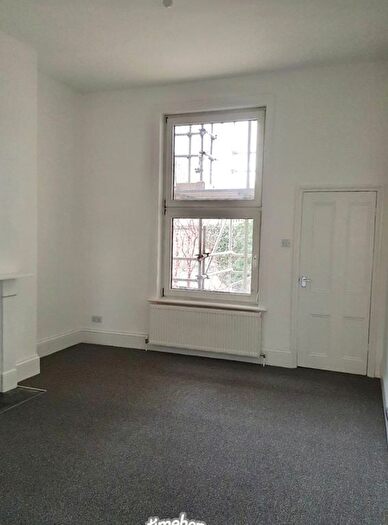 1 Bedroom Flat To Rent In Cornwallis Terrace, Hastings, TN34
