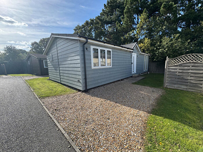 2 Bedroom Lodge To Rent In Golden Cross, Hailsham, BN27