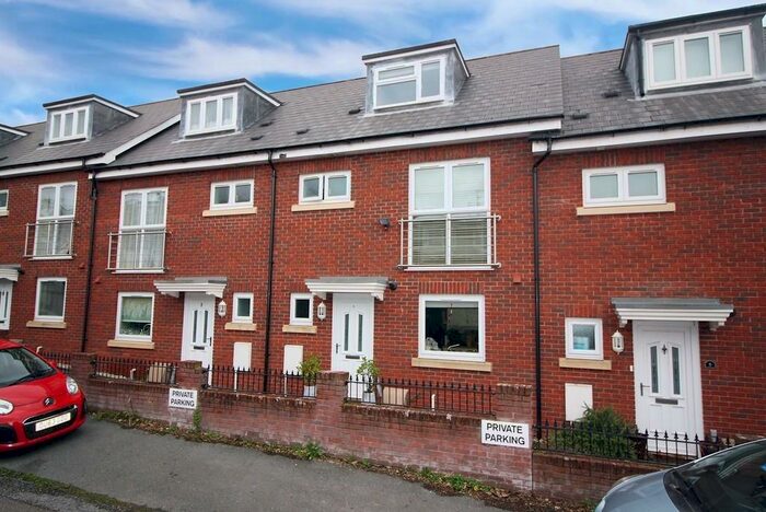 3 Bedroom Town House To Rent In Ladysmith Lane, Exeter, EX1