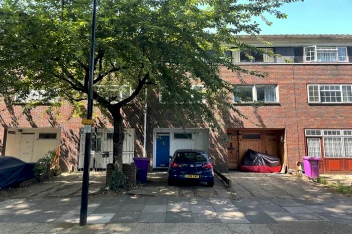 4 Bedroom Terraced House To Rent In St Mathews Row, Bethnal Green, London, London, E2