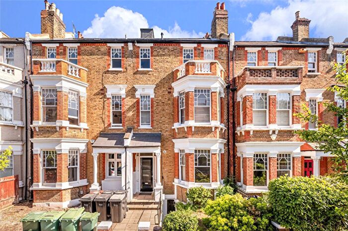 2 Bedroom Flat For Sale In Gondar Gardens, London, NW6