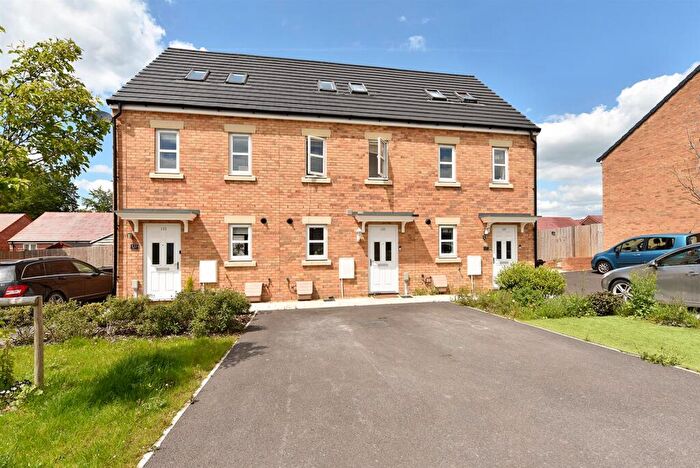 3 Bedroom Town House To Rent In Halter Way, Andover, SP11