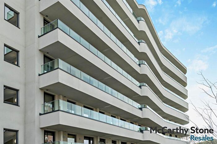 1 Bedroom Apartment For Sale In Horizons, Churchfield Road, Poole, BH15