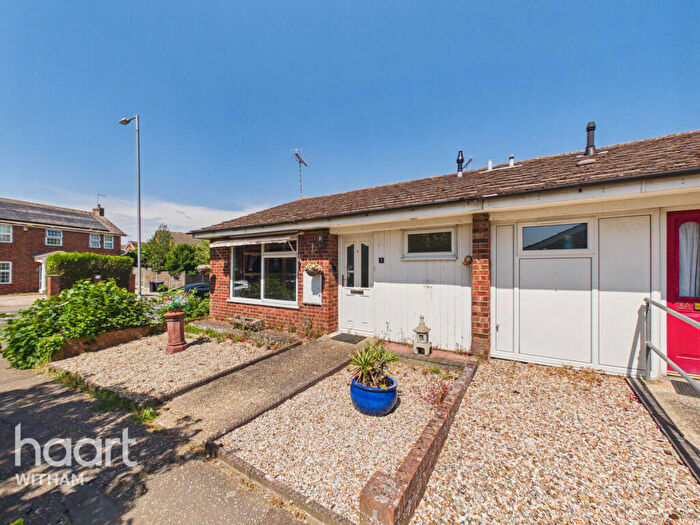 1 Bedroom Bungalow For Sale In Hatfield Road, Witham, CM8