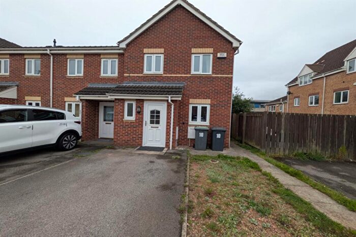 3 Bedroom Semi-Detached House To Rent In College Way, Bilborough, NG8