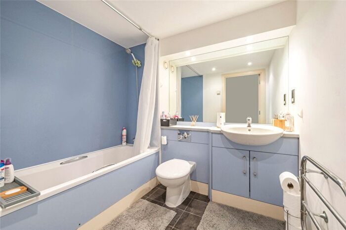 2 Bedroom Flat For Sale In Orion Point, Crews Street, E14