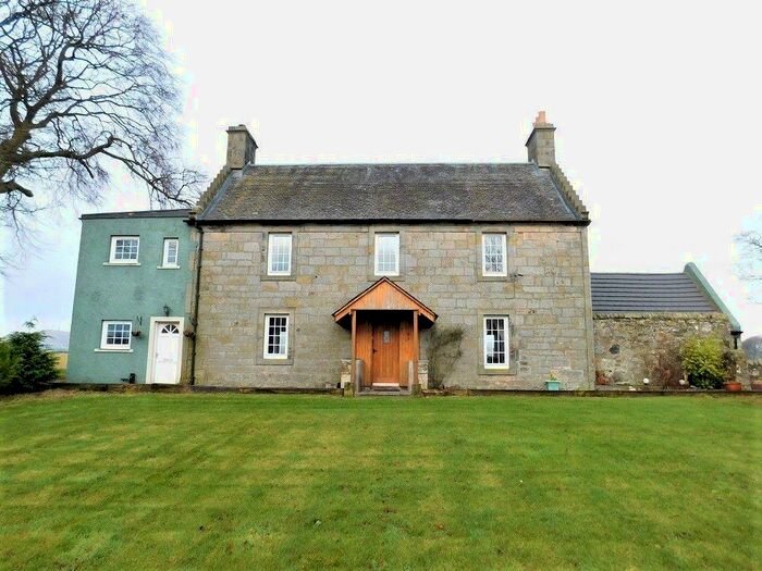4 Bedroom Detached House To Rent In Lochhead Farmhouse, Wellwood, Dunfermline, KY12