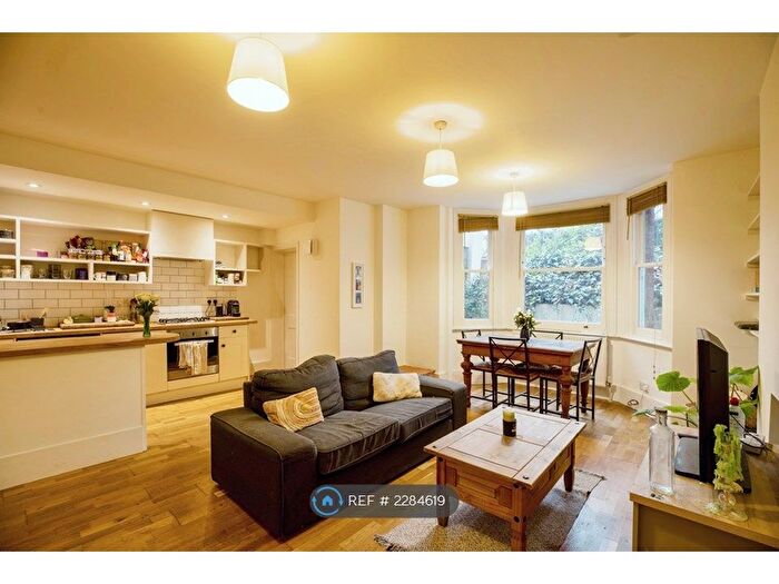 1 Bedroom Flat To Rent In Knatchbull Road, London, SE5