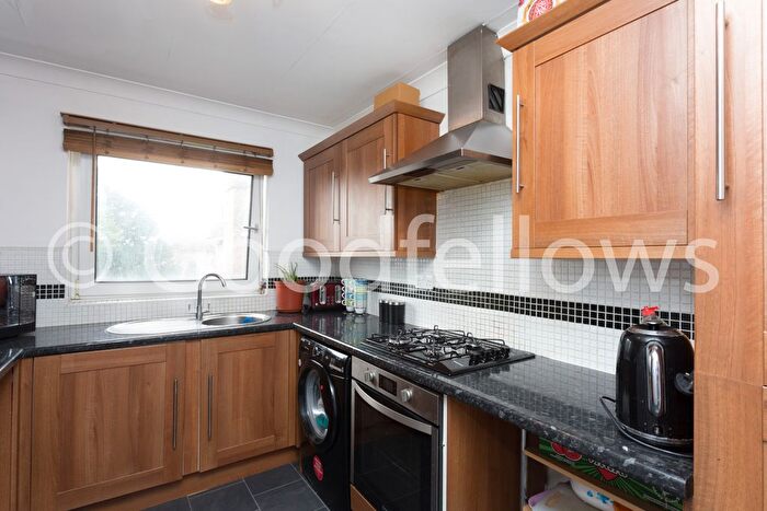 2 Bedroom Flat To Rent In Sutton Common Road, Sutton, Surrey, SM1