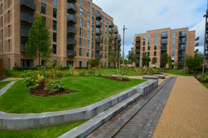 2 Bedroom Flat To Rent In Horlicks Quarter, Memorial Ave, Slough, SL1