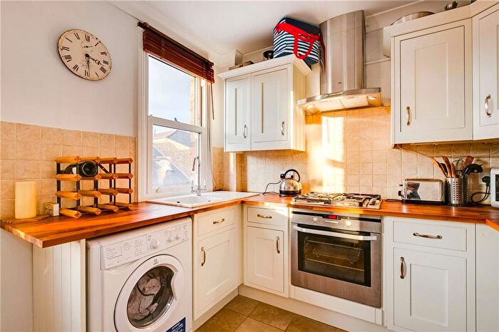 2 Bedroom Flat To Rent In Milson Road, Brook Green, W14