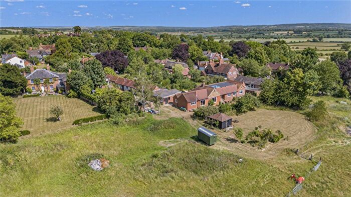 3 Bedroom Equestrian Property For Sale In Weedon, Aylesbury, Buckinghamshire, HP22