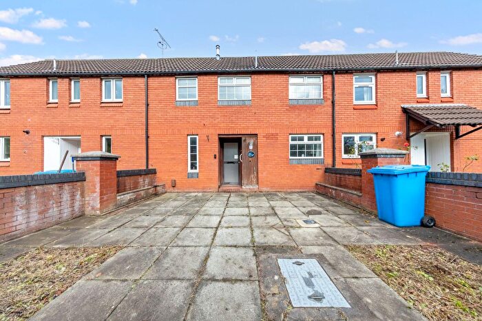 3 Bedroom Terraced House For Sale In Waywell Close, Fearnhead, WA2