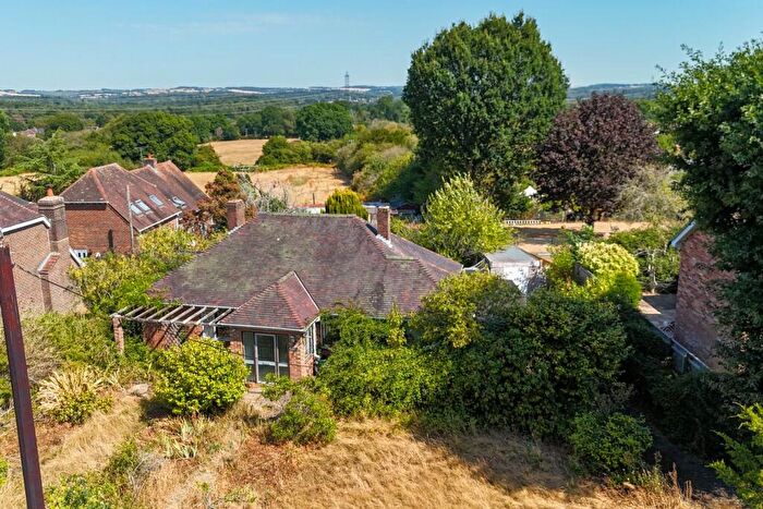 2 Bedroom Detached House For Sale In North Lane, Nomansland, Salisbury, SP5