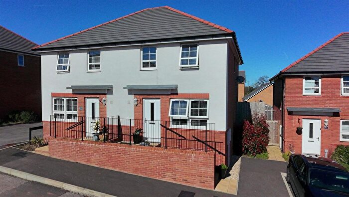 3 Bedroom Semi Detached House For Sale In Honeycomb Vale, Chard, TA20