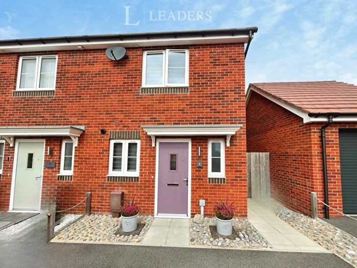 2 Bedroom End Of Terrace House For Sale In Juno Lane, Havant, Hampshire, PO9