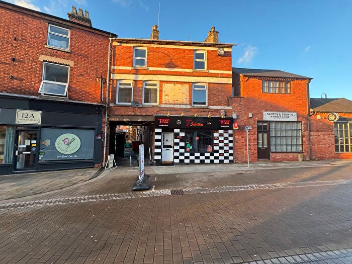 3 Bedroom Flat To Rent In Market Street, Kettering, NN16