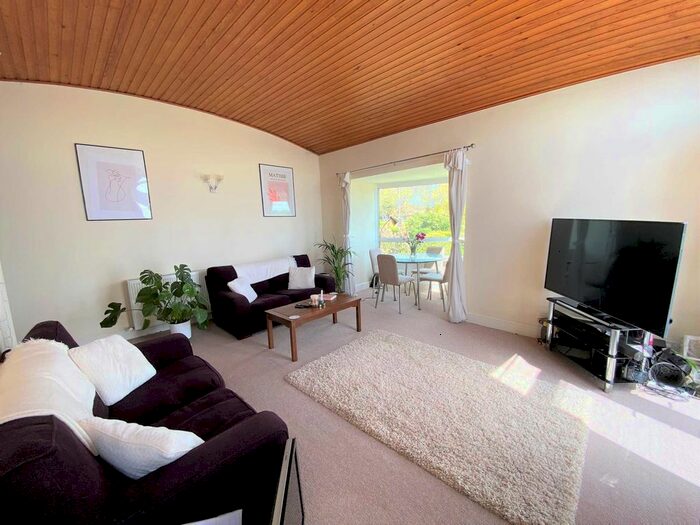 1 Bedroom Flat To Rent In Hilltop House, Canterbury, CT2