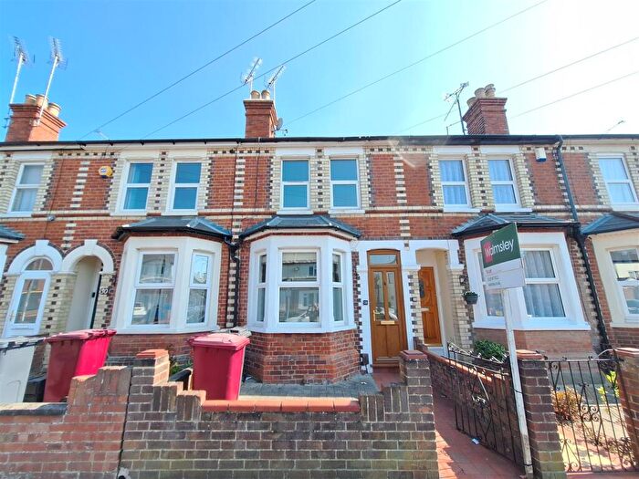 2 Bedroom Terraced House To Rent In St Johns Road, Caversham, RG4