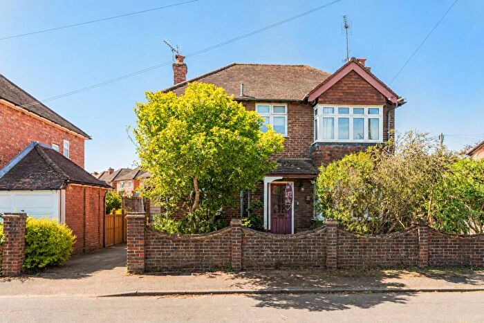 3 Bedroom Detached House For Sale In Whitemore Road, Guildford, Surrey, GU1