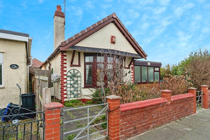 3 Bedroom Bungalow For Sale In Molineaux Road, Rhyl, Denbighshire, LL18