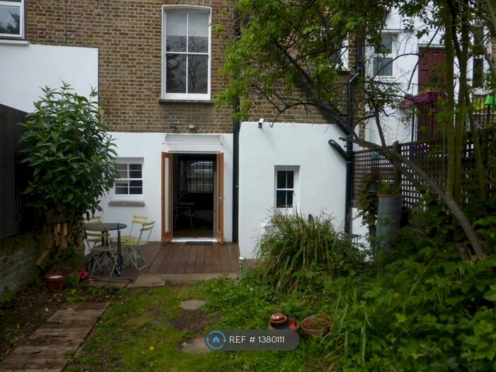 2 Bedroom Maisonette To Rent In Wayland Avenue, London, E8