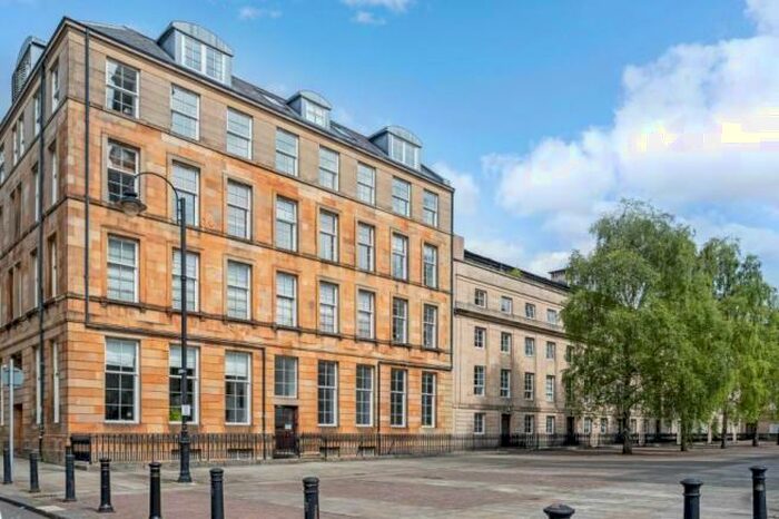 2 Bedroom Apartment To Rent In St. Andrews Square, Glasgow, G1