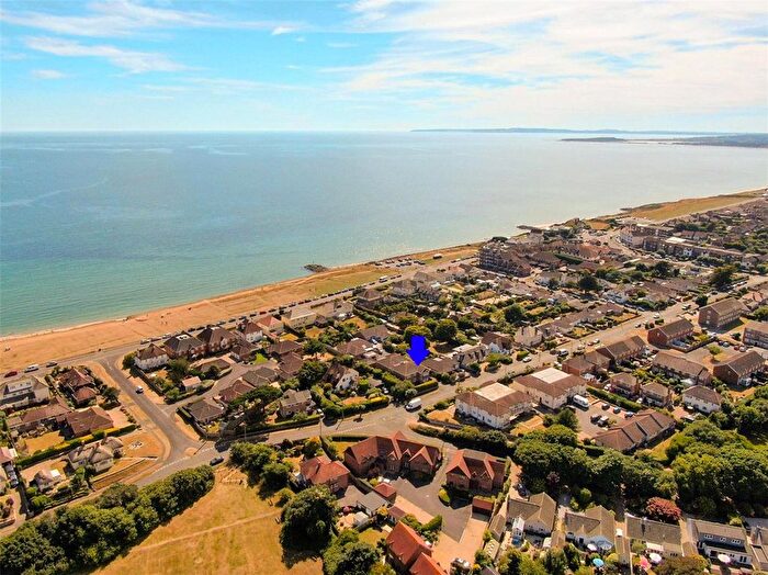 2 Bedroom Flat For Sale In Grove Gardens, Barton On Sea, BH25