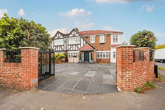 8 Bedroom Semi-Detached House For Sale In Malden Road, New Malden, KT3