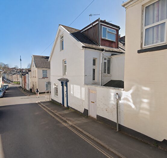 1 Bedroom Flat To Rent In Chute Street, Exeter, Devon, EX1
