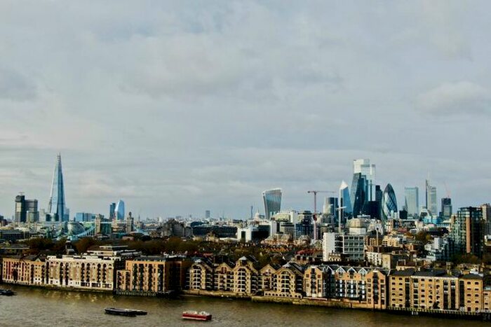 2 Bedroom Flat To Rent In Clarence Mews, London, SE16