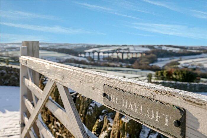 4 Bedroom Barn Conversion For Sale In The Hayloft, Bents Lane, Wilsden. Bingley, BD15