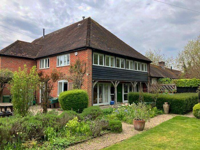 4 Bedroom Country House For Sale In Keepers Cottage, Herriard, RG25