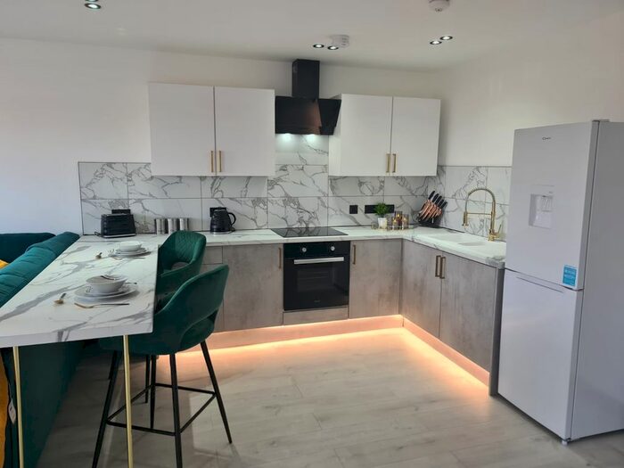 2 Bedroom Flat To Rent In Chalon Way West, St Helens, WA10
