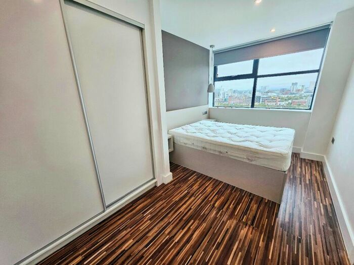 1 Bedroom Apartment For Sale In Westpoint Chester Road, Old Trafford, M16