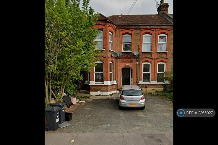 2 Bedroom Flat To Rent In York Road, Ilford, IG1