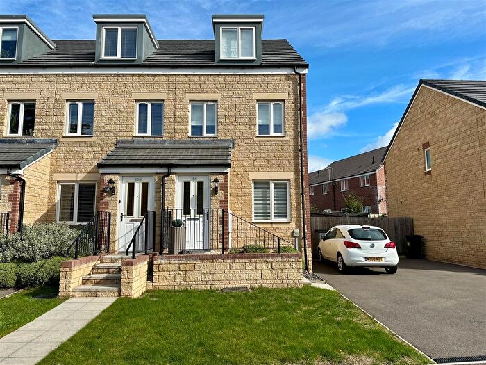 3 Bedroom Terraced House To Rent In Gainey Gardens, Chippenham, SN15