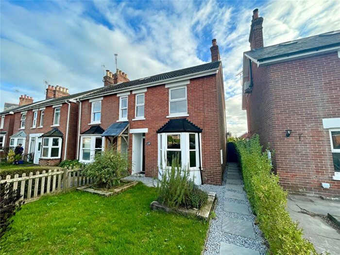3 Bedroom Semi-Detached House For Sale In Station Road, Fordingbridge, Hampshire, SP6