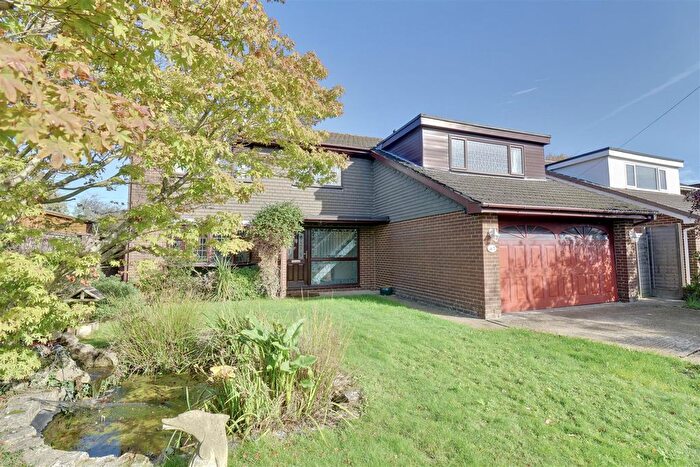4 Bedroom Property To Rent In Sumar Close, Fareham, PO14
